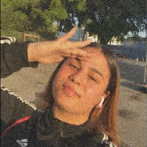 Meet your Posher, Jade